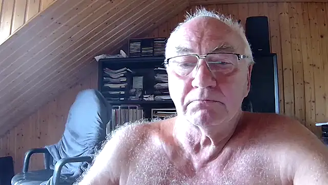 Snapshot of biggandybig chatting on June 2026 08:42:02 AM biggandybig online show from June 2026 08:42:02 AM