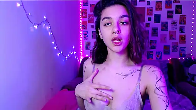 Snapshot of Celine_Dionn chatting on February 2025 02:00:02 PM Celine Dionn online show from February 2025 02:00:02 PM