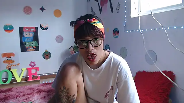 Yaumiko online show from December 2024 06:31:01 PM