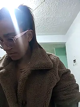 Snapshot of Yaumiko chatting on March 2026 11:02:01 AM Yaumiko online show from March 2026 11:02:01 AM