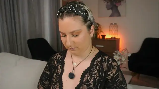 Snapshot of Ximenna_Cruz chatting on February 2026 01:01:02 PM Ximenna Cruz online show from February 2026 01:01:02 PM