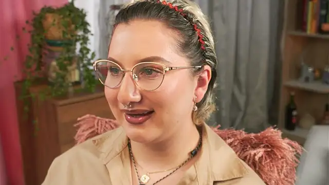 Snapshot of Ximenna_Cruz chatting on April 2026 07:00:01 PM Ximenna Cruz online show from April 2026 07:00:01 PM