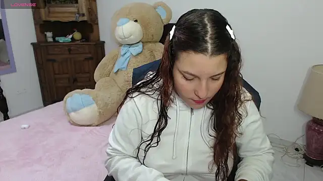 alexia 87 online show from April 2026 02:21:01 AM