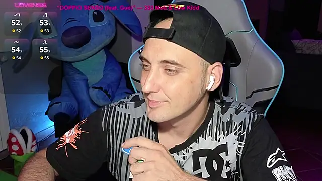 Snapshot of Gil_gamesh90 chatting on September 2025 05:27:01 PM Gil gamesh90 online show from September 2025 05:27:01 PM