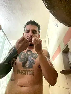 Snapshot of Molly1993rrrrrrrf chatting on December 2025 11:20:02 PM Molly1993rrrrrrrf online show from December 2025 11:20:02 PM