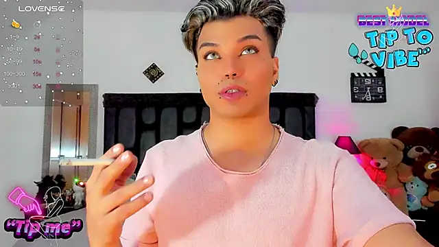 Snapshot of angels_srednal chatting on December 2024 12:51:02 PM angels srednal online show from December 2024 12:51:02 PM