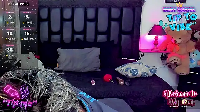 Snapshot of angels_srednal chatting on December 2024 01:05:02 PM angels srednal online show from December 2024 01:05:02 PM