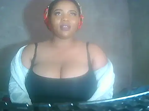 Snapshot of CardieKarie20 chatting on September 2025 11:55:01 AM CardieKarie20 online show from September 2025 11:55:01 AM