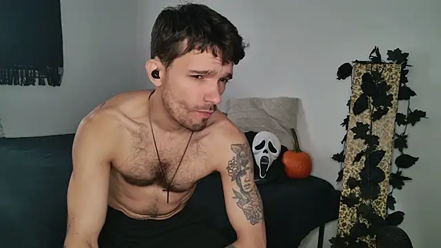 JackDesFeux online show from October 2025 05:51:02 PM