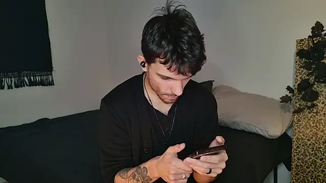 JackDesFeux online show from November 2025 01:17:02 PM