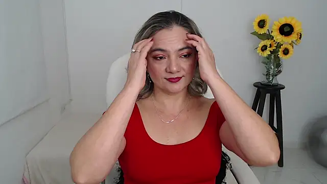 ana milf online show from October 2025 01:18:02 PM