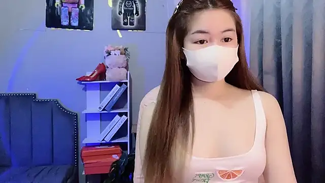 BabyThree  online show from October 2025 08:45:01 AM