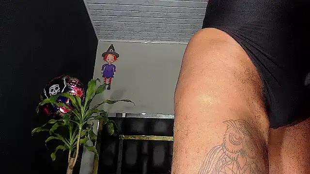 Kitie Petarda online show from November 2025 04:56:01 AM