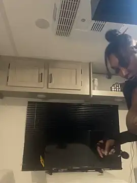 CUMQUEEN-XXX69 online show from September 2025 03:51:01 AM