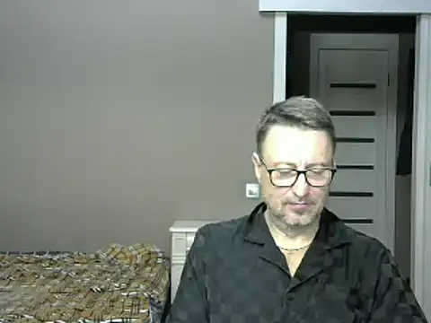 Snapshot of HarrySnake chatting on January 2025 05:49:02 PM HarrySnake online show from January 2025 05:49:02 PM