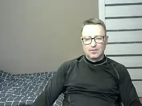 Snapshot of HarrySnake chatting on February 2025 10:50:02 AM HarrySnake online show from February 2025 10:50:02 AM