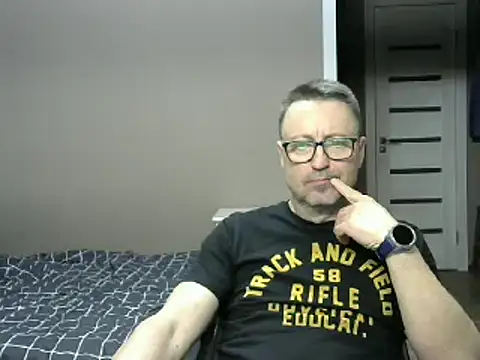 Snapshot of HarrySnake chatting on February 2025 06:37:01 PM HarrySnake online show from February 2025 06:37:01 PM