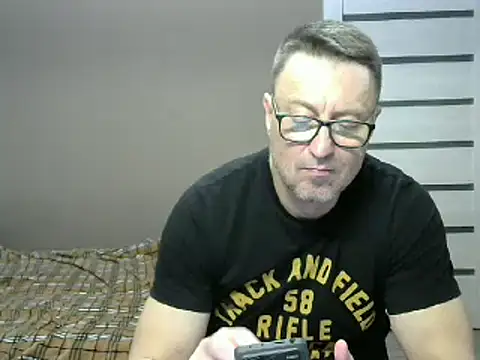 Snapshot of HarrySnake chatting on February 2025 05:09:01 PM HarrySnake online show from February 2025 05:09:01 PM