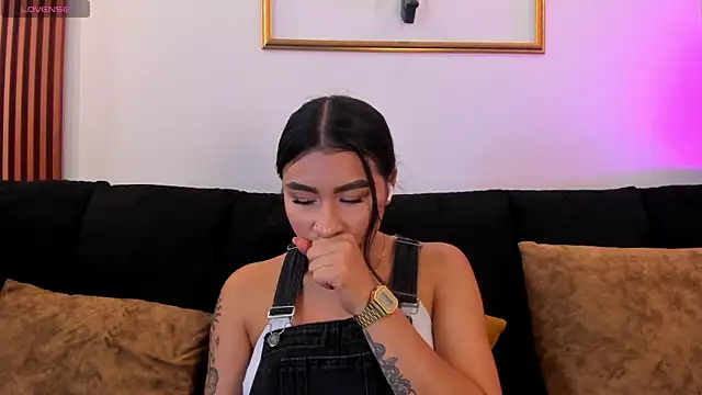 Zayda 1 online show from October 2025 07:33:02 PM