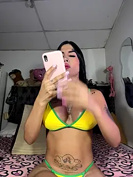 saragill323 online show from November 2025 04:00:02 PM