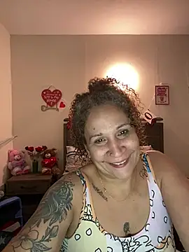 ladycreamypr2 online show from February 2026 06:06:02 AM