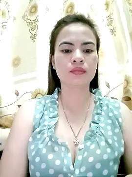 NgocQuyen2K online show from February 2025 10:42:01 PM