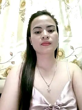 NgocQuyen2K online show from February 2025 12:44:02 PM