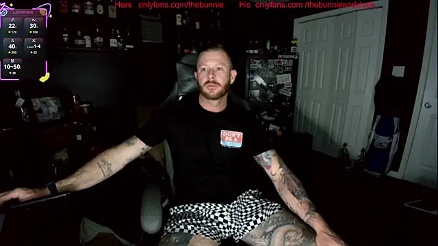 Snapshot of chillinthemosttt chatting on October 2025 03:49:02 AM chillinthemosttt online show from October 2025 03:49:02 AM