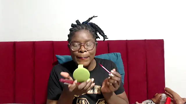 Mochabae online show from October 2025 04:06:02 PM