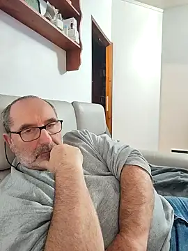 gillou1234 online show from November 2025 06:08:01 PM