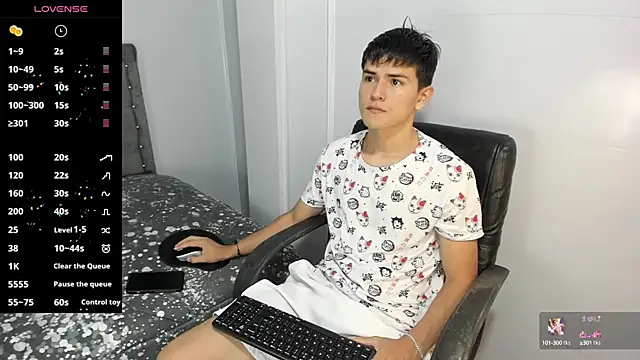 Snapshot of Jacobb_Lee chatting on December 2024 09:06:01 PM Jacobb Lee online show from December 2024 09:06:01 PM