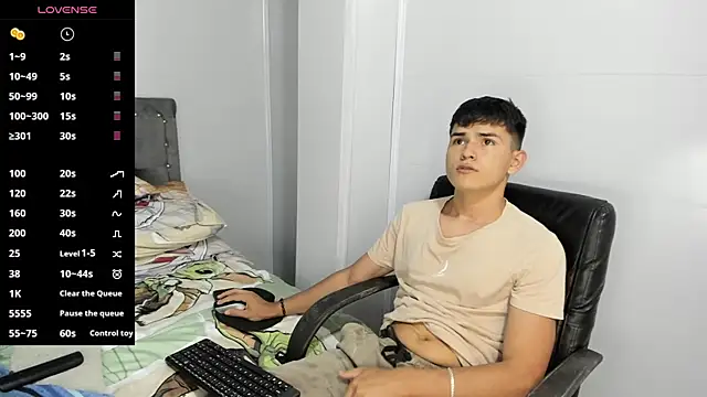 Snapshot of Jacobb_Lee chatting on February 2025 10:04:02 PM Jacobb Lee online show from February 2025 10:04:02 PM