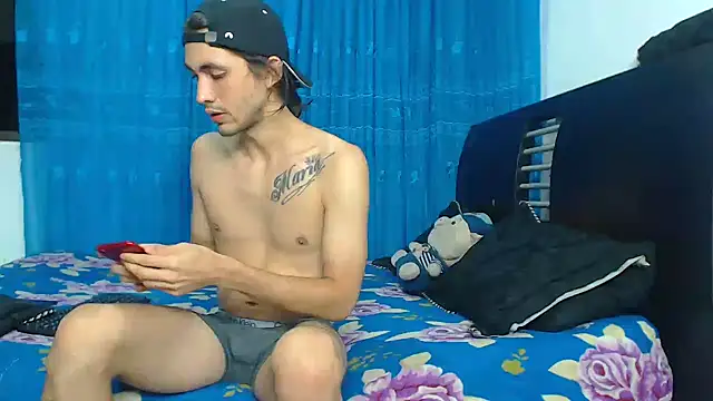 Hot Sharks  online show from September 2025 07:46:02 AM