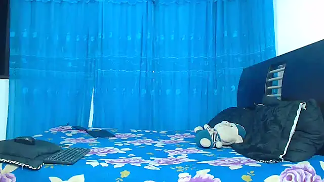 Hot Sharks  online show from October 2025 10:27:02 AM