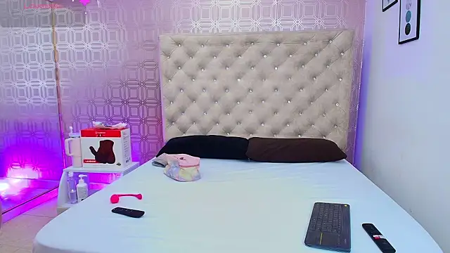 Sara Desire online show from March 2025 12:34:02 PM