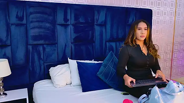 Sara Desire online show from February 2026 12:22:02 PM