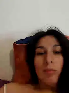 Snapshot of Bigyummmzul chatting on January 2025 05:43:02 AM Bigyummmzul online show from January 2025 05:43:02 AM