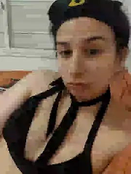 Snapshot of Bigyummmzul chatting on March 2025 03:45:02 PM Bigyummmzul online show from March 2025 03:45:02 PM