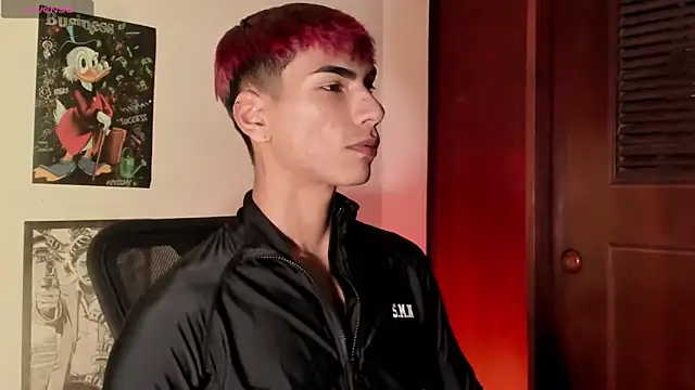 Snapshot of Teo_skinny chatting on November 2025 03:00:02 PM Teo skinny online show from November 2025 03:00:02 PM