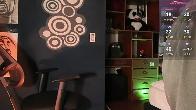 Snapshot of Teo_skinny chatting on December 2025 08:48:01 PM Teo skinny online show from December 2025 08:48:01 PM