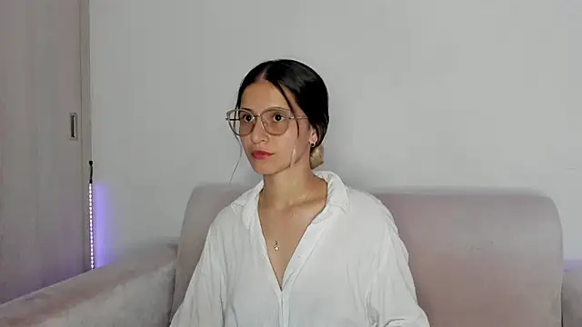 Lilacutte  online show from February 2025 10:42:02 AM