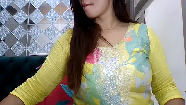 sparkling queen online show from November 2025 01:55:02 PM