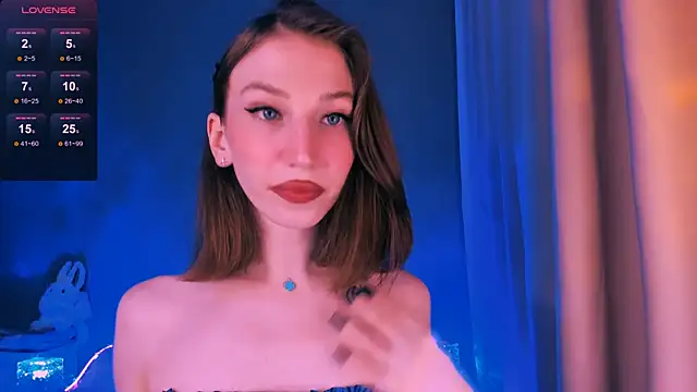 ellaamber online show from December 2025 10:04:01 PM