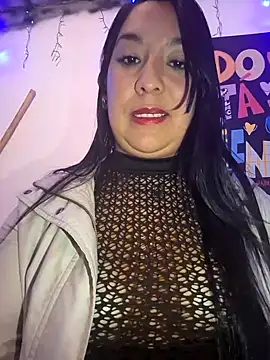 Snapshot of Bella_keny chatting on January 2025 11:15:02 PM Bella keny online show from January 2025 11:15:02 PM
