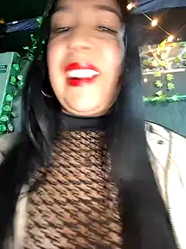 Snapshot of Bella_keny chatting on January 2025 11:22:01 PM Bella keny online show from January 2025 11:22:01 PM
