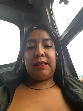 Snapshot of Bella_keny chatting on March 2025 10:37:01 PM Bella keny online show from March 2025 10:37:01 PM