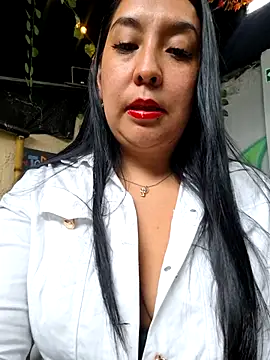 Bella keny online show from October 2025 06:41:02 PM