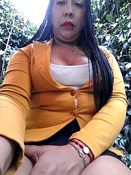 Bella keny online show from December 2025 05:42:01 PM