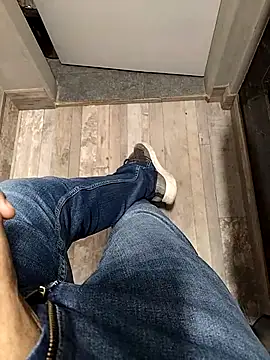 A man in public online show from November 2025 09:02:01 PM