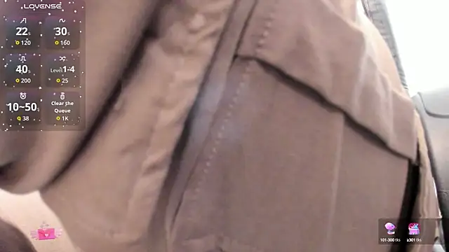 Snapshot of EmaGw chatting on October 2025 07:49:02 PM EmaGw online show from October 2025 07:49:02 PM